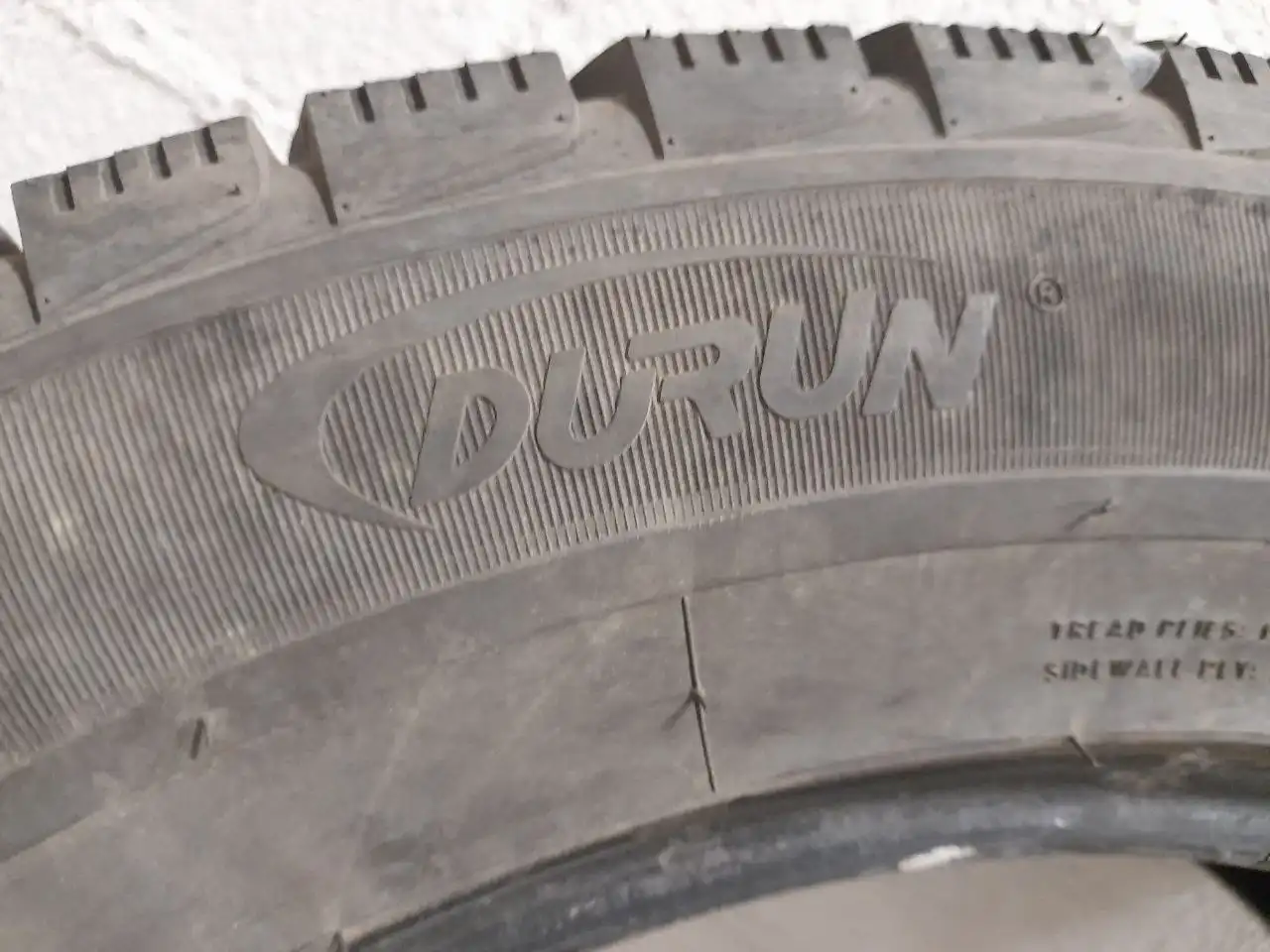 Зимняя резина R17 в отличном состоянии