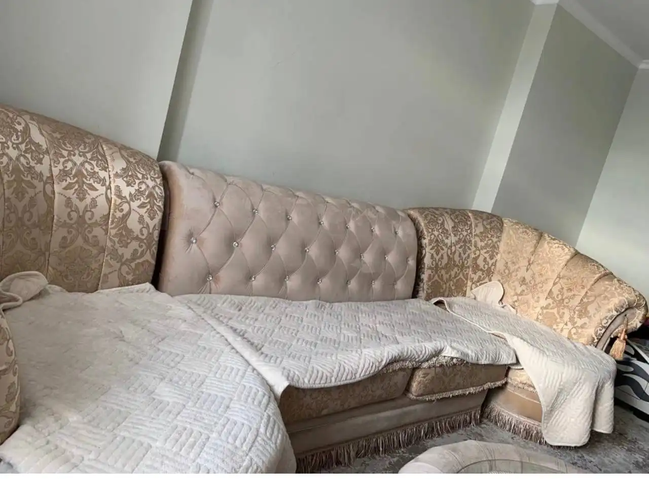 Продажа углового дивана в хорошем состоянии