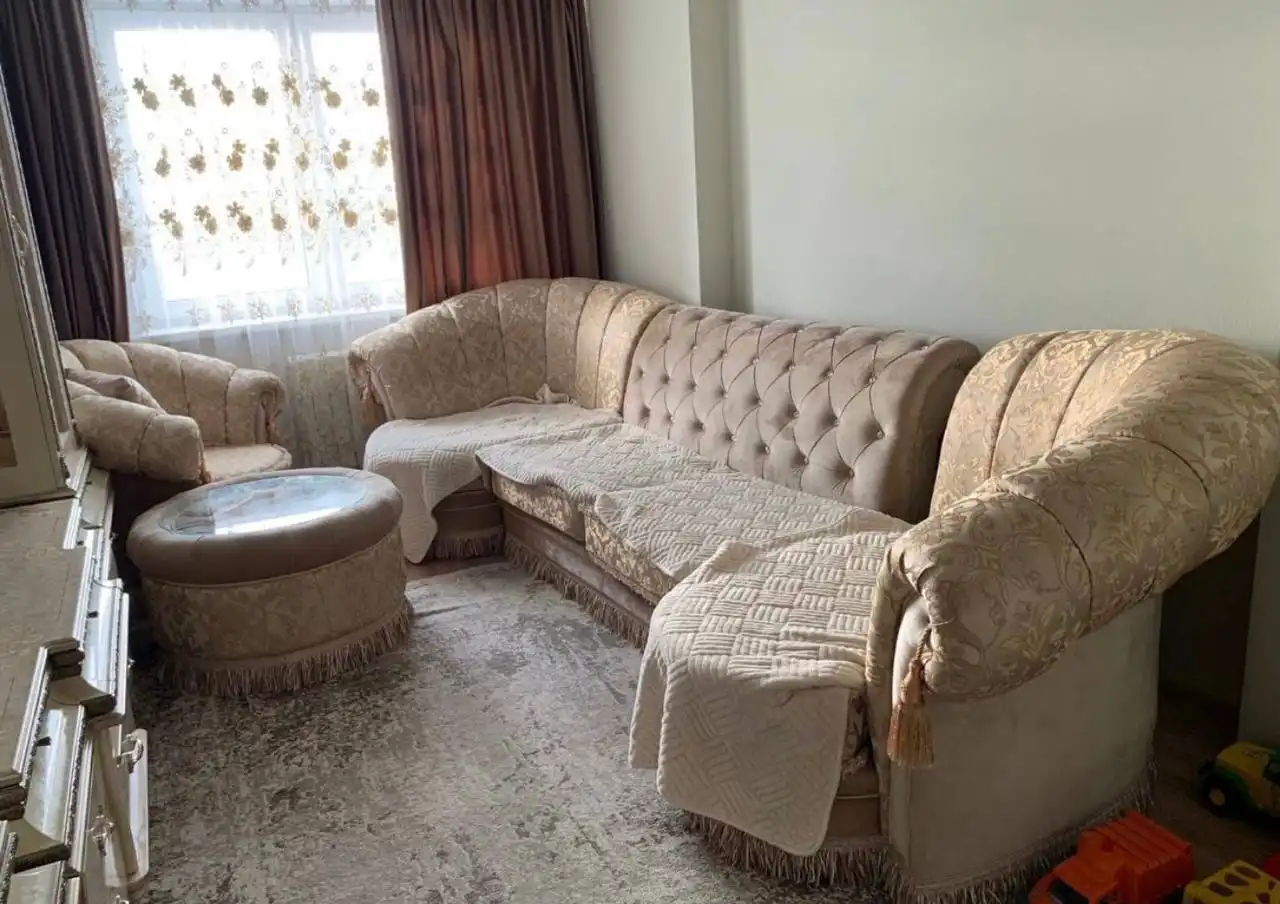 Продажа углового дивана в хорошем состоянии