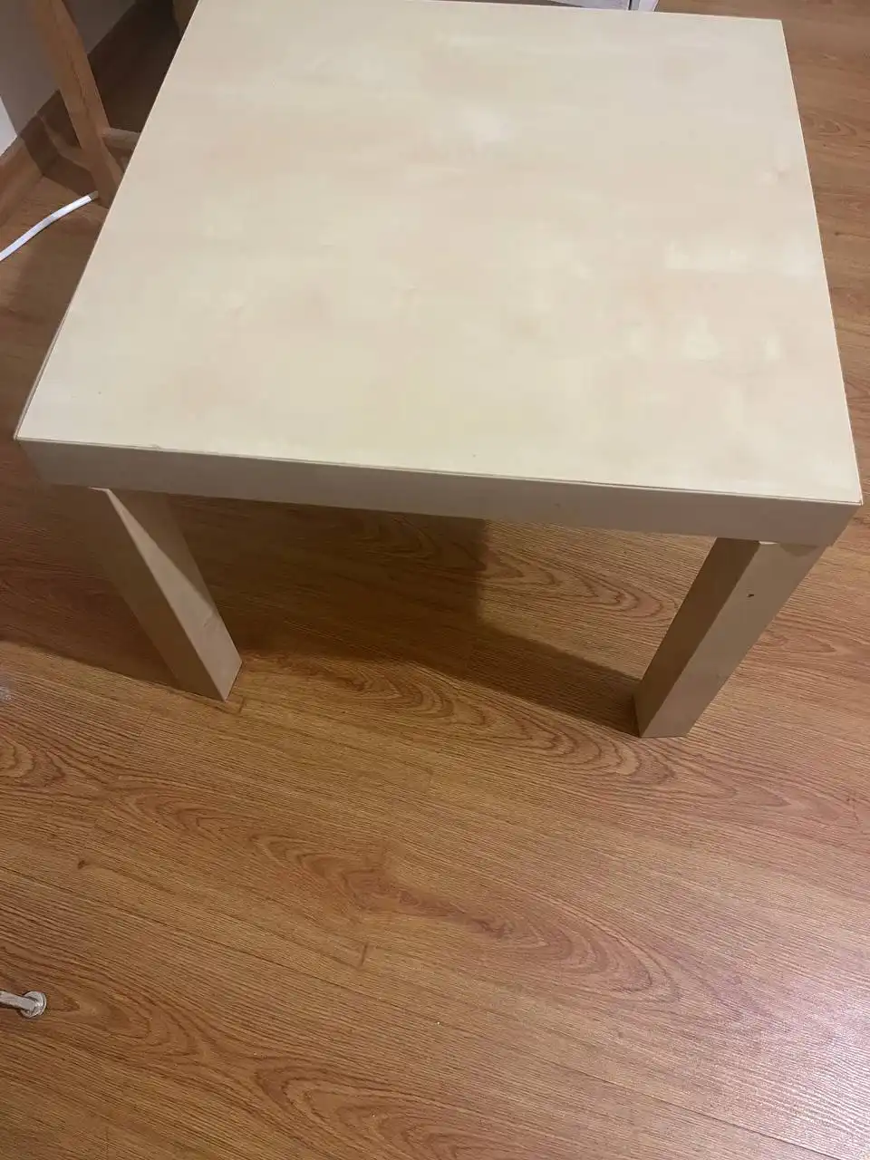 Столик придиванный, стул деревянный, офисное кресло