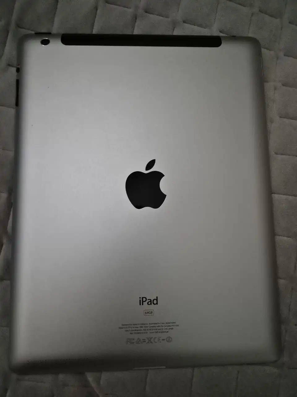 iPad MD371LL/A 64GB в коробке