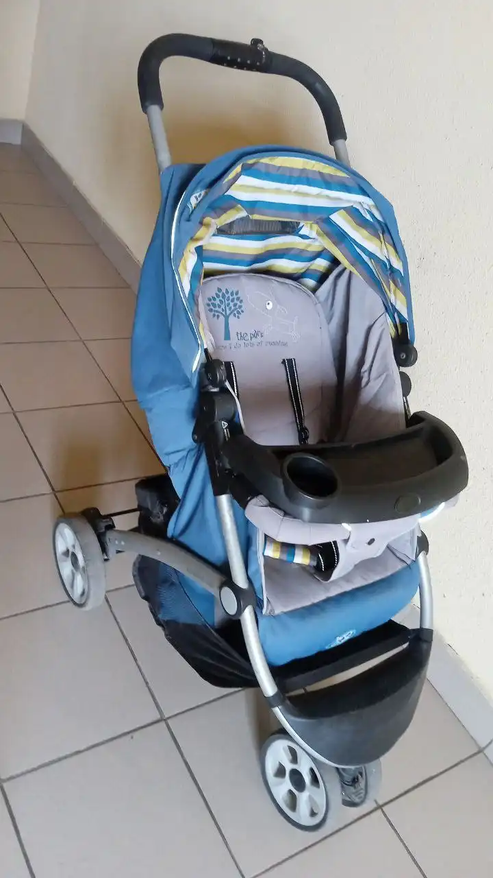 Прогулочная коляска в отличном состоянии - Прогулочные коляски (Товары для детей) в Люберцы