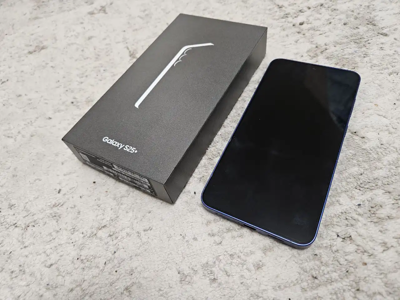 Samsung S25 plus 256gb в отличном состоянии с гарантией - Смартфоны и телефоны (Электроника) в Люберцы