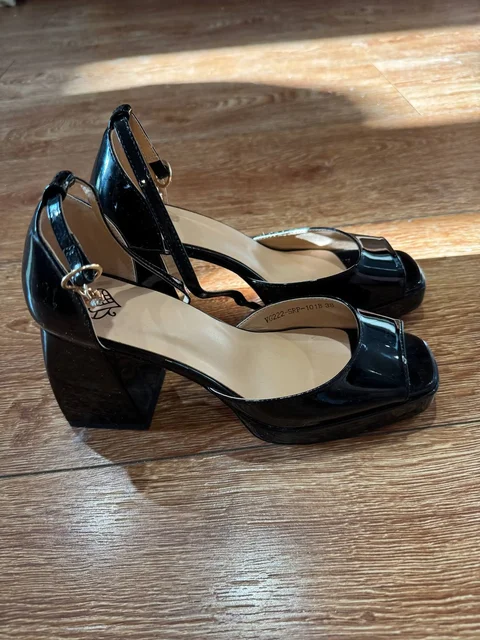 Продажа обуви и сумок - частное объявление в Люберцы