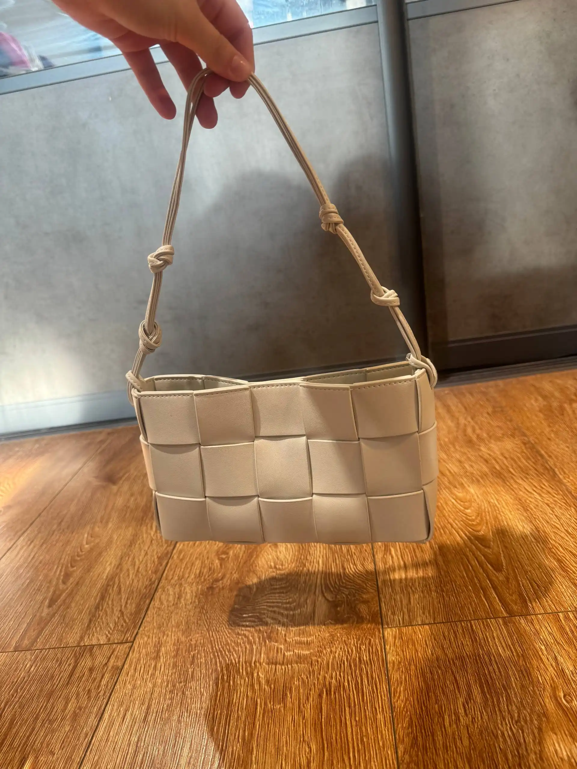 Продажа обуви и сумок - Обувь и аксессуары (Одежда) в Люберцы