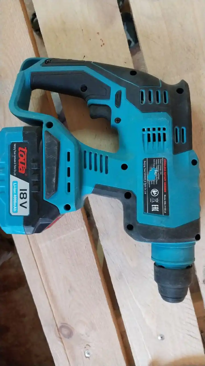 Продажа перфоратора 7500т с зарядкой и кейсом - Инструменты (Барахолка) в Люберцы