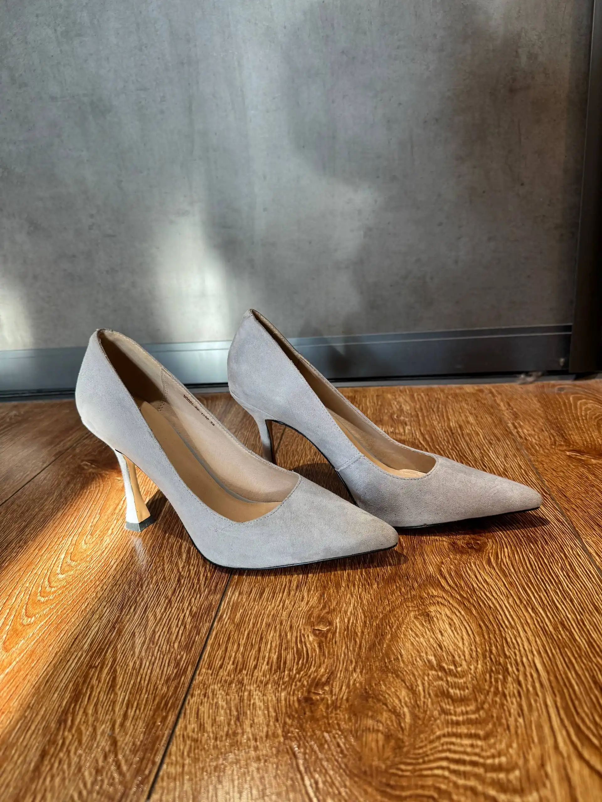 Голубые бархатные каблуки 37-38 размер - Обувь (Одежда) в Люберцы