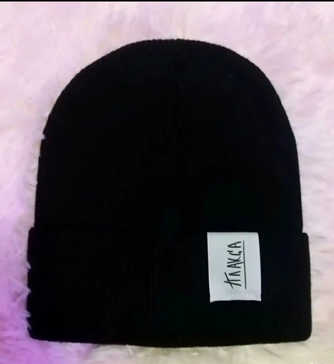 Коллекционный комикс Плаксы и универсальная шапка - Комиксы (Хобби и отдых) в Люберцы