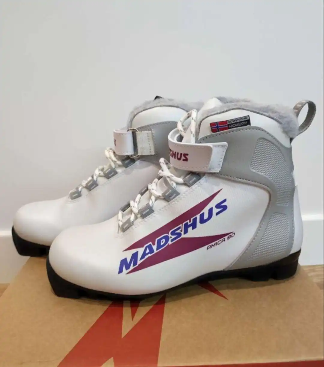 Женские лыжные ботинки Madshus 35-36 размер - Спортивная одежда (Одежда) в Люберцы