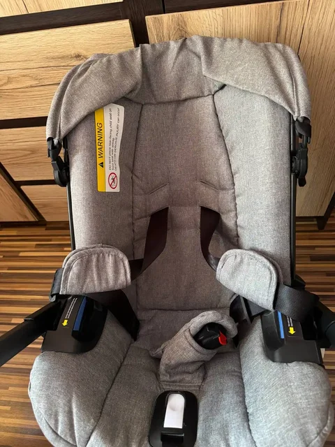 Продам коляску-автолюльку в хорошем состоянии - Видеоняни в Люберцы