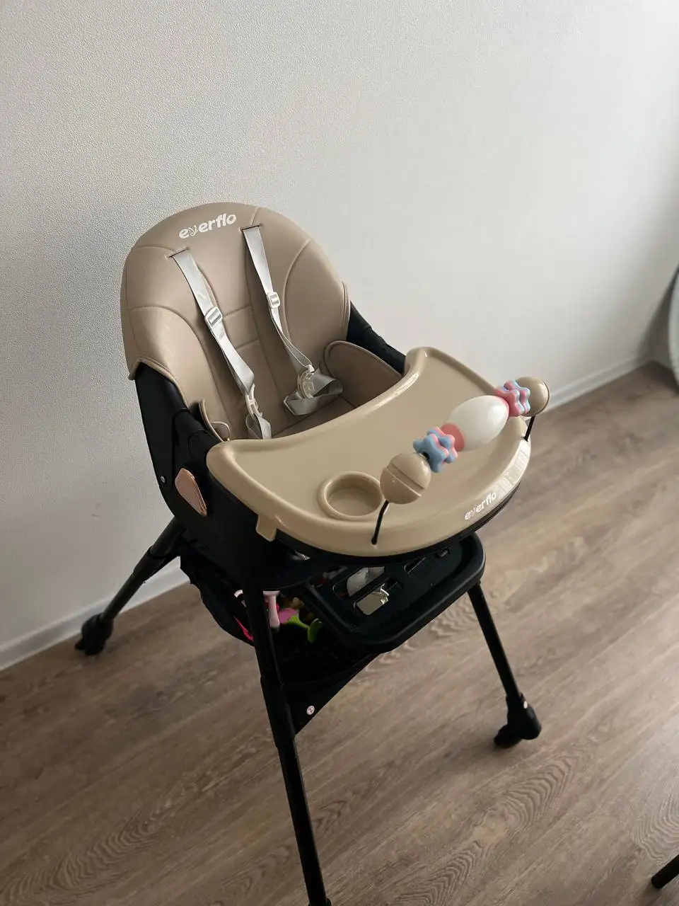 Стульчик для кормления в идеальном состоянии - Товары для детей в Люберцы