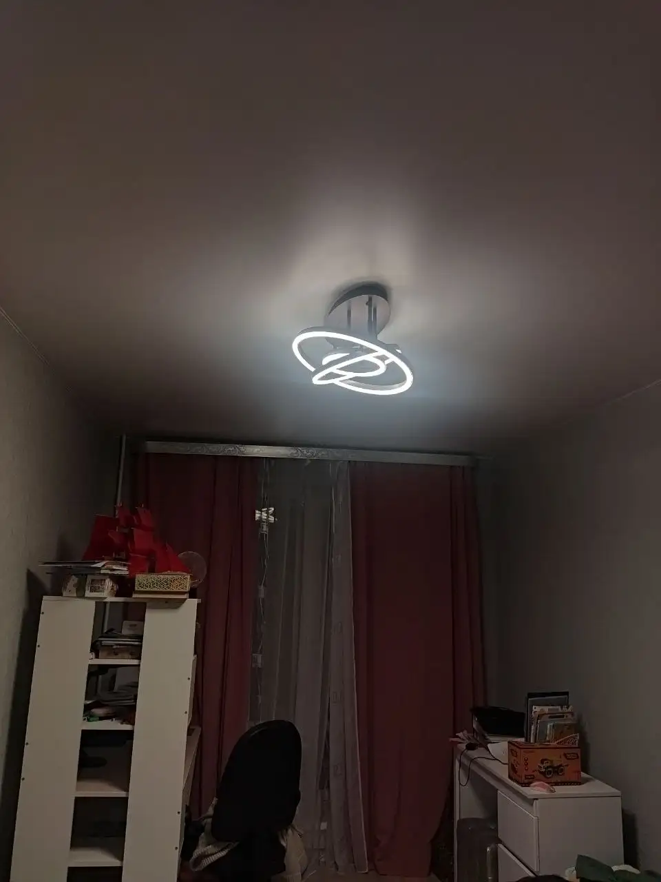 Потолочная люстра с пультом - Барахолка в Котельники