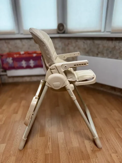 Стульчик для кормления Happy Baby William pro бежевый без колес - Для новорожденных в Люберцы