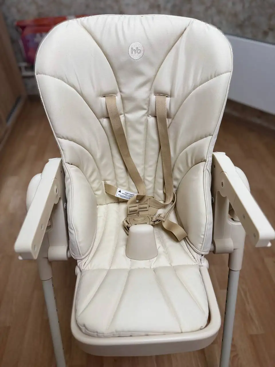 Стульчик для кормления Happy Baby William pro бежевый без колес - Стульчики для кормления (Товары для детей) в Люберцы