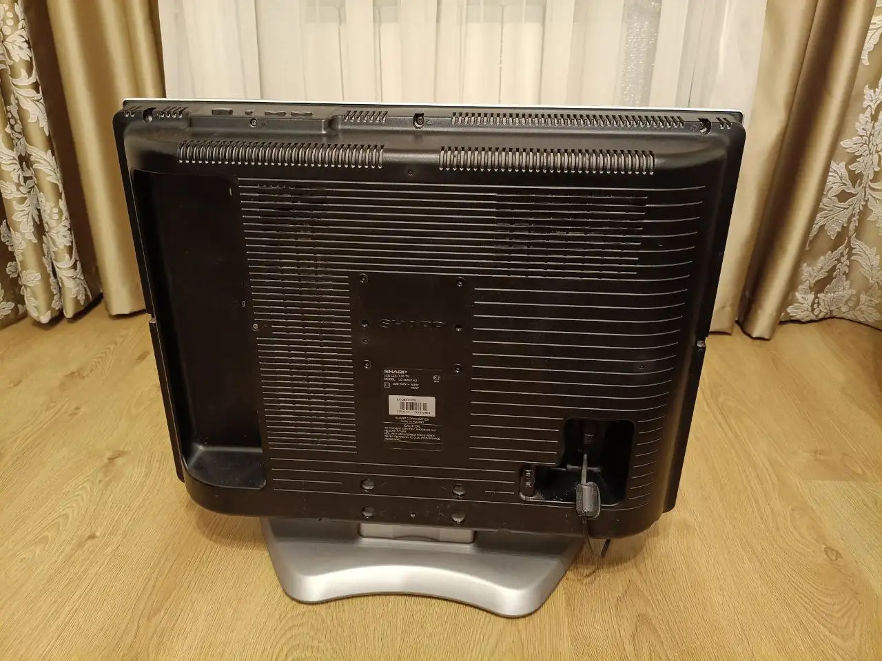 Телевизор Sharp LC-26SV1RU с ресивером BBK SMP132HDT2 - Телевизоры (Электроника) в Люберцы