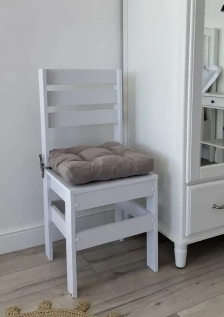 2 новых стула с подушкой из рогожки - Мебель (Для дома и дачи) в Люберцы