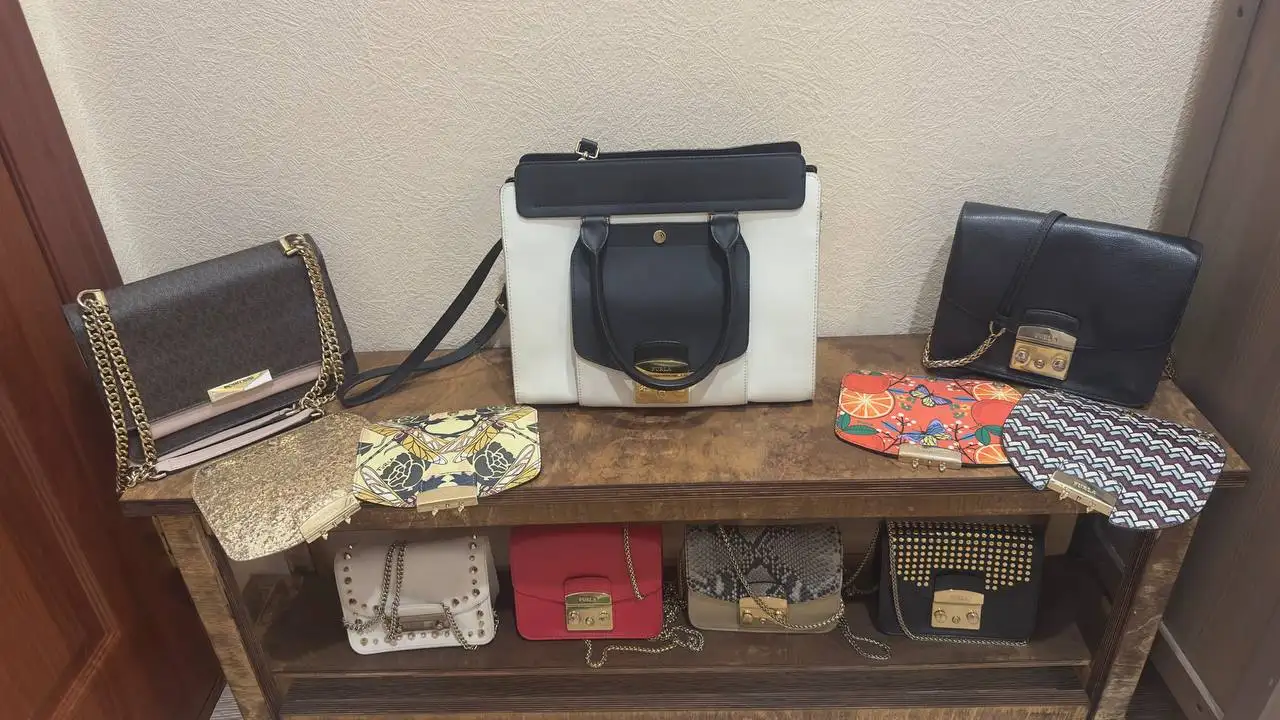Сумочки бренда Furla из личной коллекции - Аксессуары (Одежда) в Люберцы