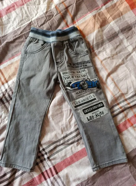 Джинсы брюки для мальчика р. 86-92 - Памперсы и подгузники в Люберцы