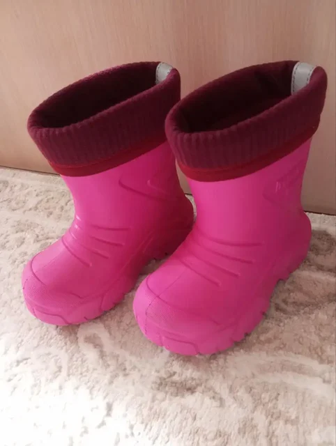 Резиновые сапоги для девочек, размер 22/23 - Памперсы и подгузники в Люберцы