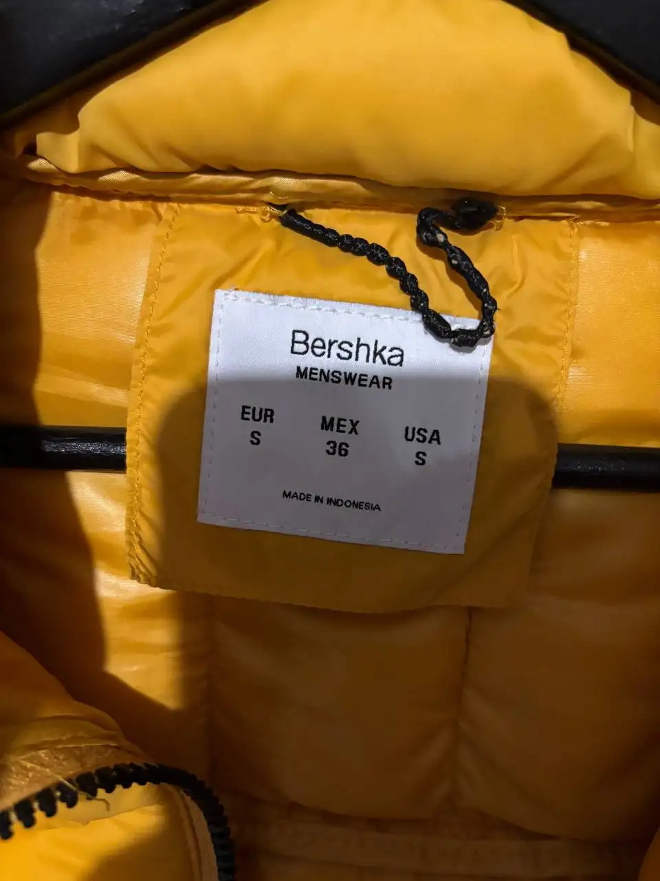 Куртка оригинал размер S - Верхняя одежда (Одежда) в Люберцы