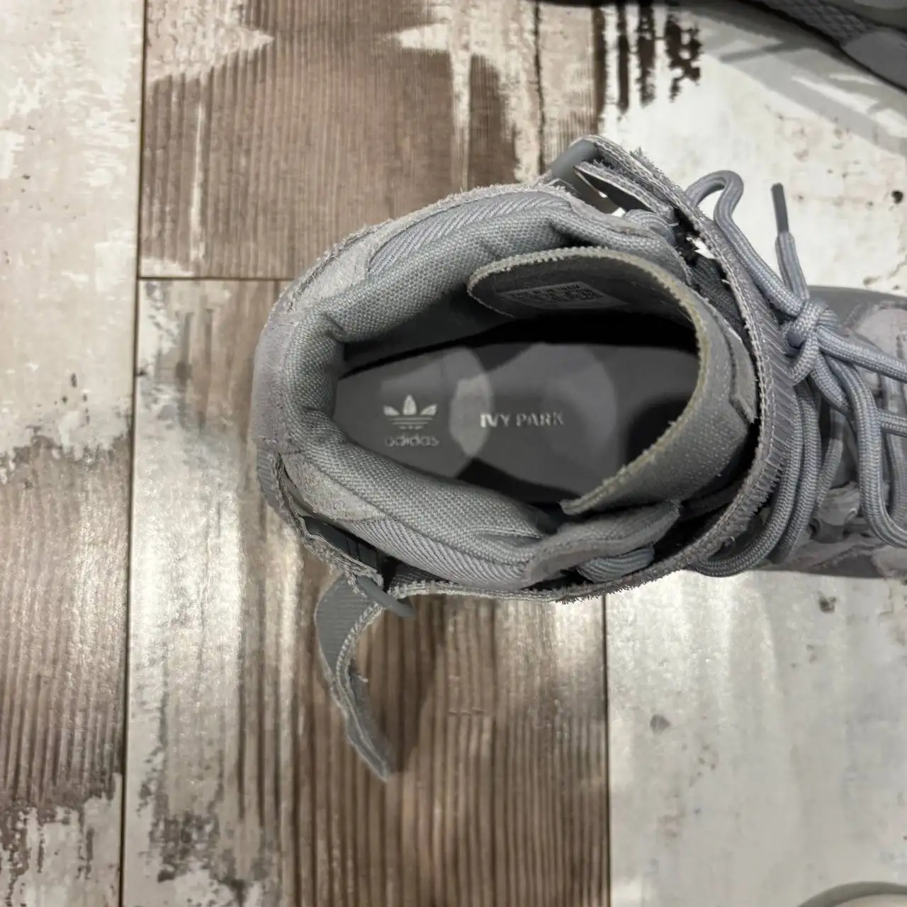 Кроссовки Adidas Ivy Park x Forum Mid 'Rodeo' серебристые - Обувь (Одежда) в Люберцы