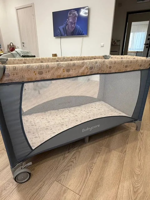 Продам манеж с матрасиком и чехлом-сумкой - Слинги и переноски в Люберцы