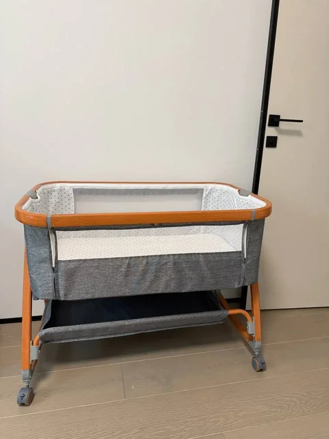 Продам кроватку для новорожденных с матрасом - Одежда для плавания в Люберцы