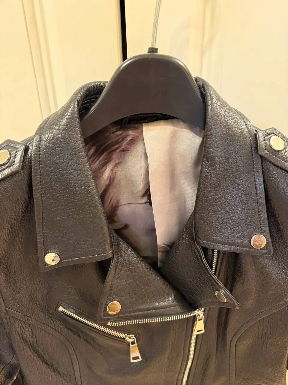 Кожаная куртка косуха в идеальном состоянии - Верхняя одежда (Одежда) в Люберцы