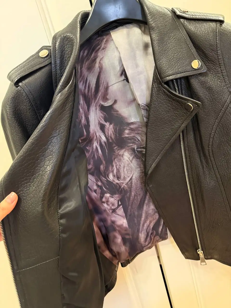 Кожаная куртка косуха в идеальном состоянии - Верхняя одежда (Одежда) в Люберцы