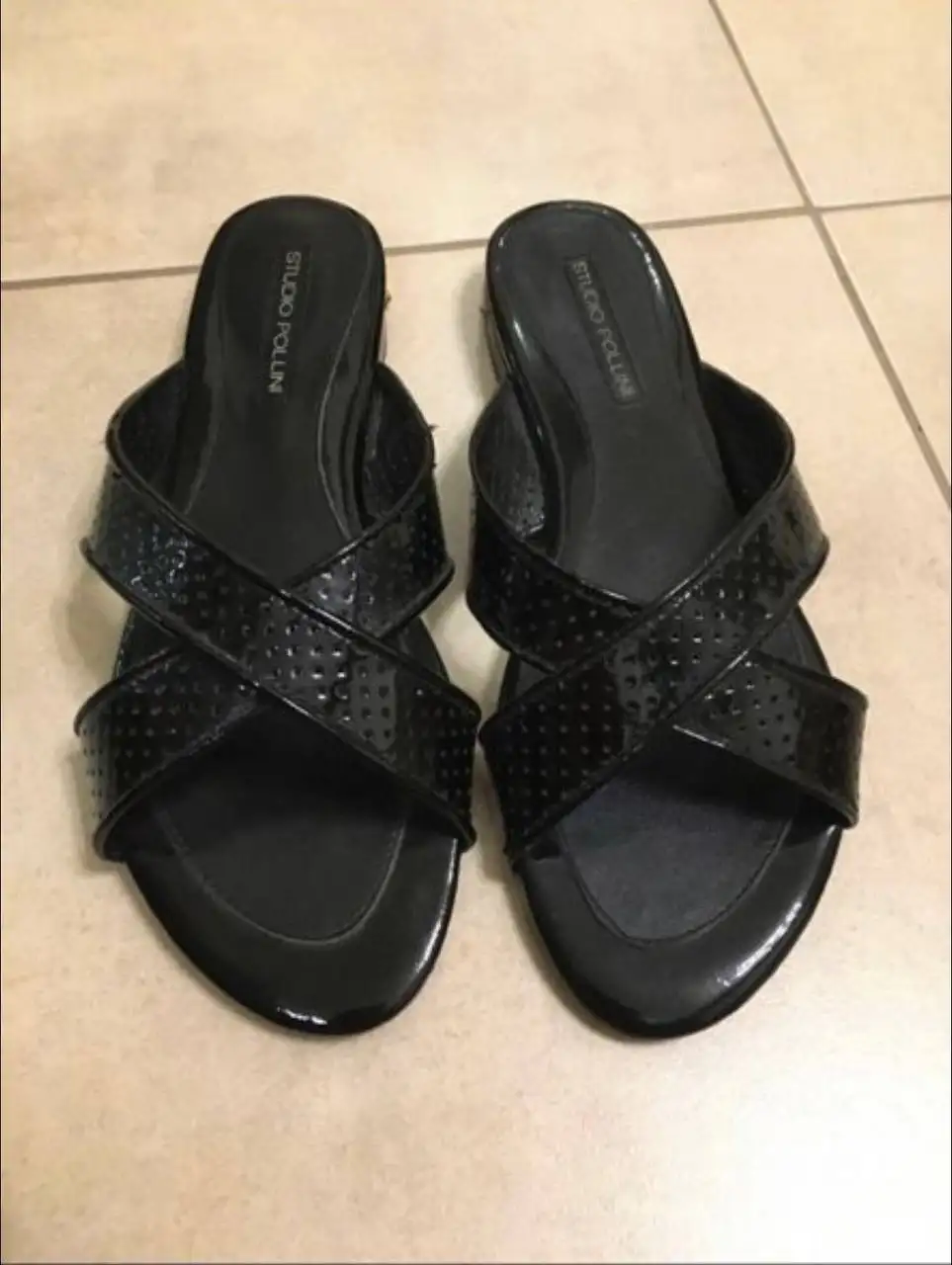 Кожаные лаковые шлепки Pollini и летний женский комбинезон - Женская обувь и одежда (Одежда) в Люберцы