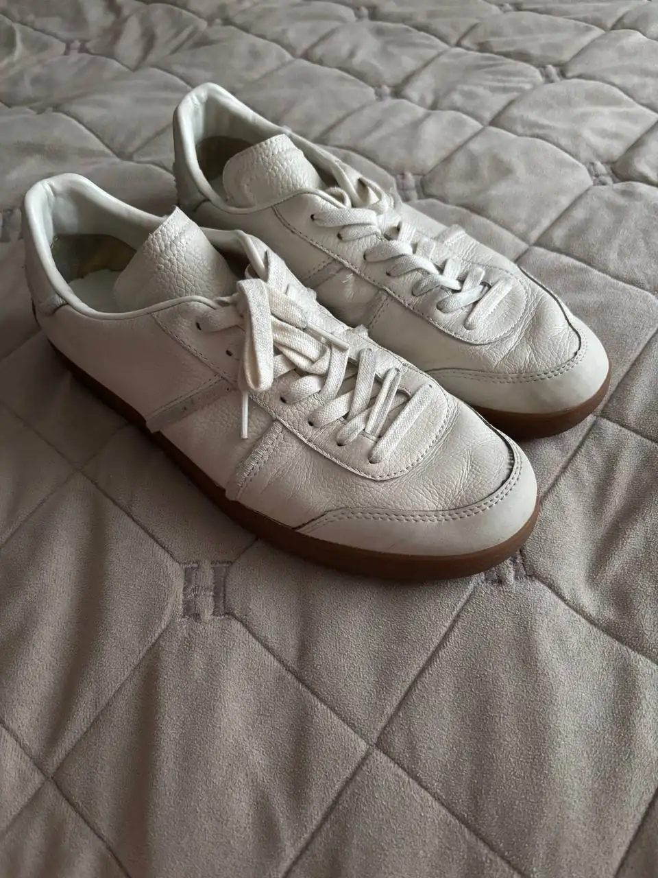 Продам кожаные кроссовки Zara размер 40 - Обувь (Одежда) в Люберцы