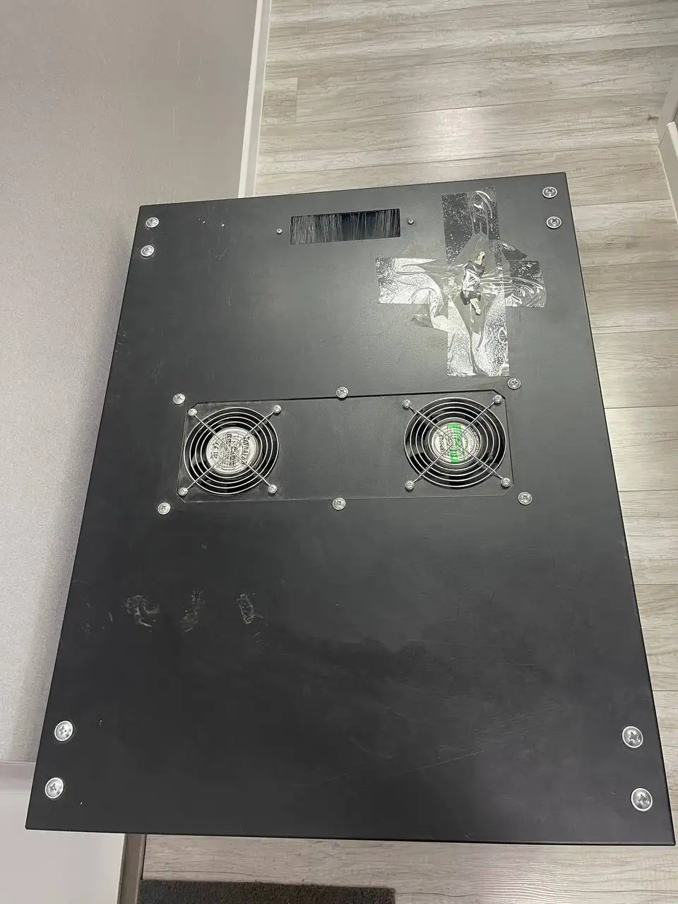 Качественный серверный шкаф с вентиляторами - Барахолка в Люберцы