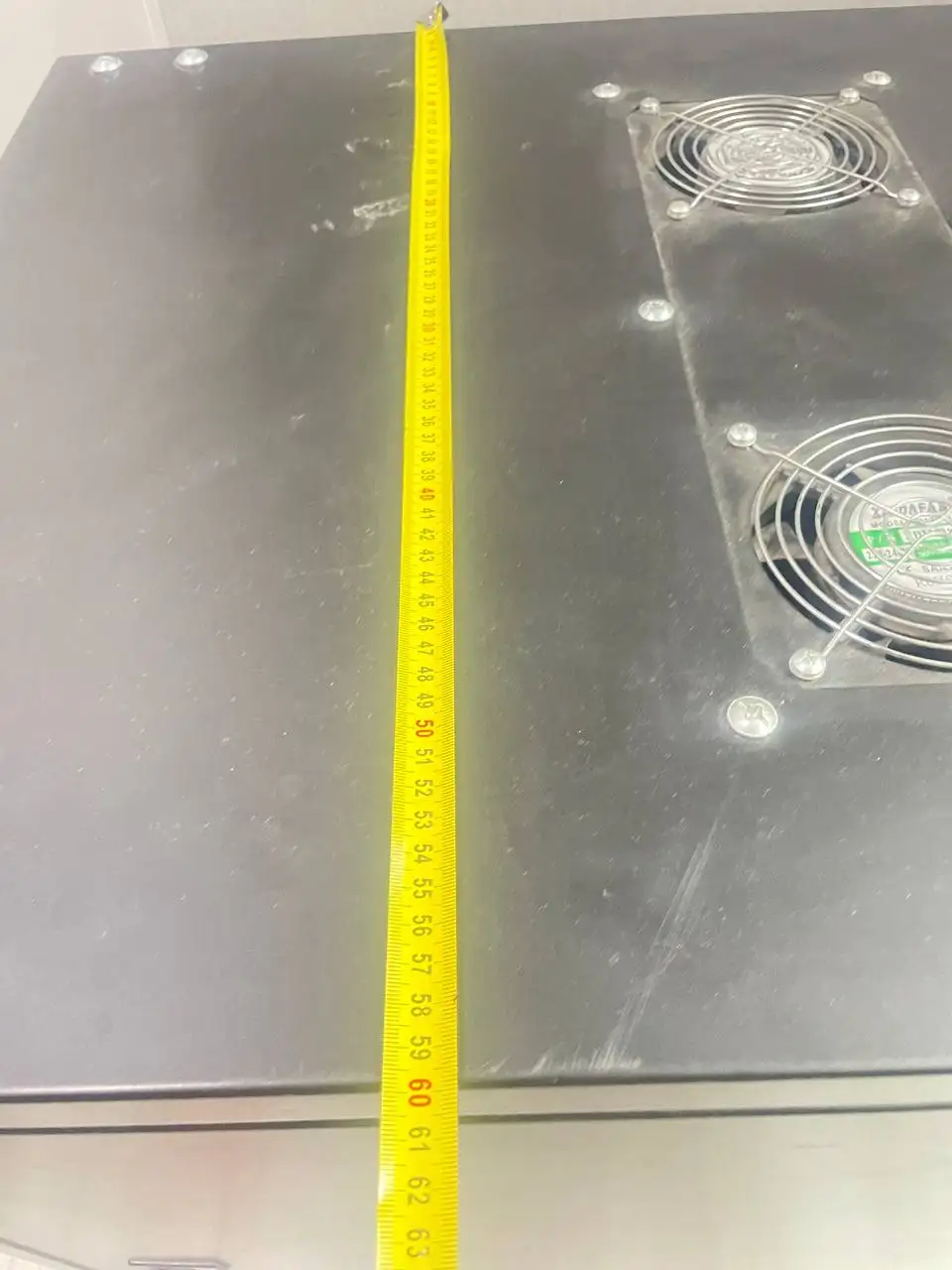 Качественный серверный шкаф с вентиляторами - Барахолка в Люберцы