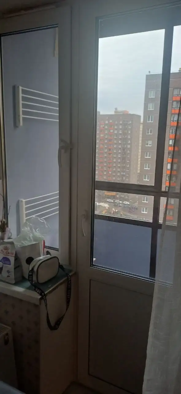 Продам три окна с дверью - Барахолка в Люберцы