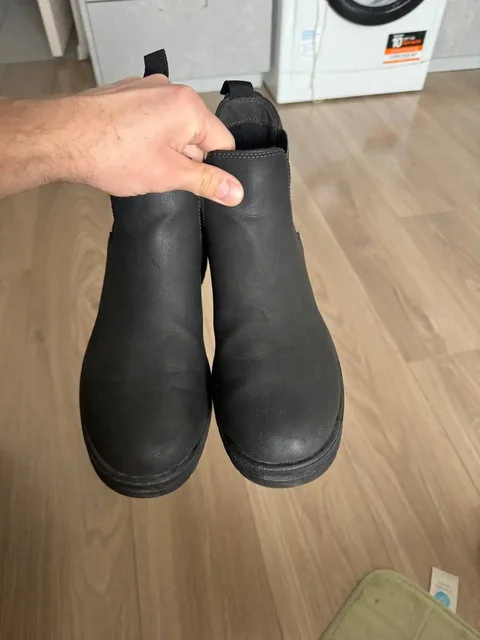 Продам ботинки размер 42, состояние новой вещи - Штаны в Люберцы