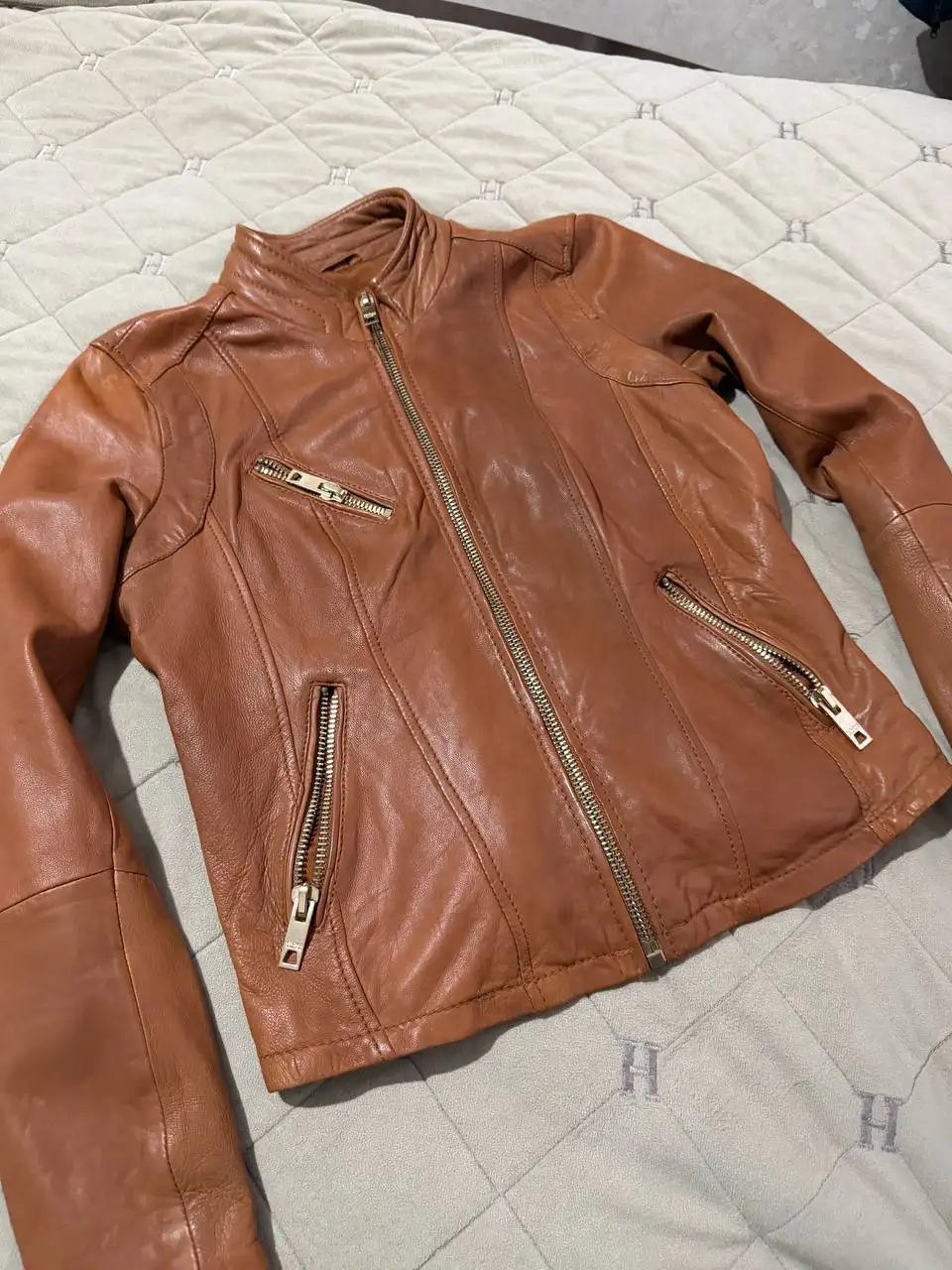 Продам кожаную куртку bershka размер L - Верхняя одежда (Одежда) в Люберцы