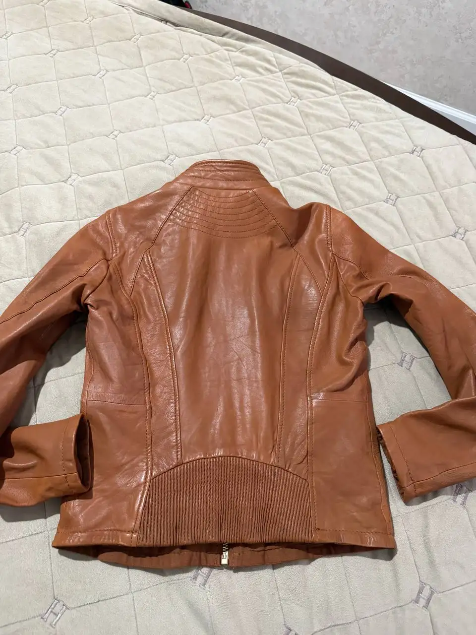 Продам кожаную куртку bershka размер L - Верхняя одежда (Одежда) в Люберцы