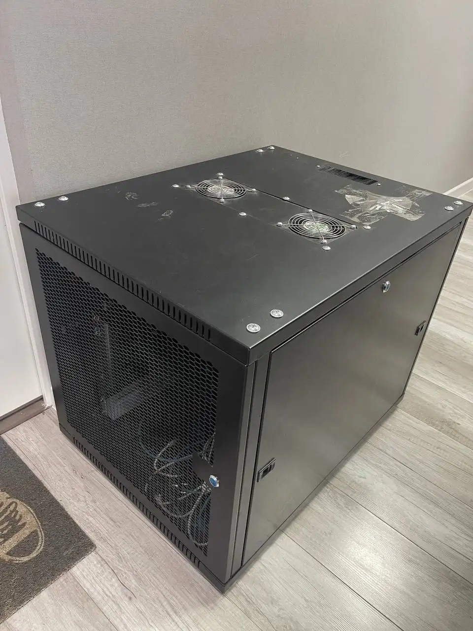 Шкаф для сервера - Барахолка в Люберцы