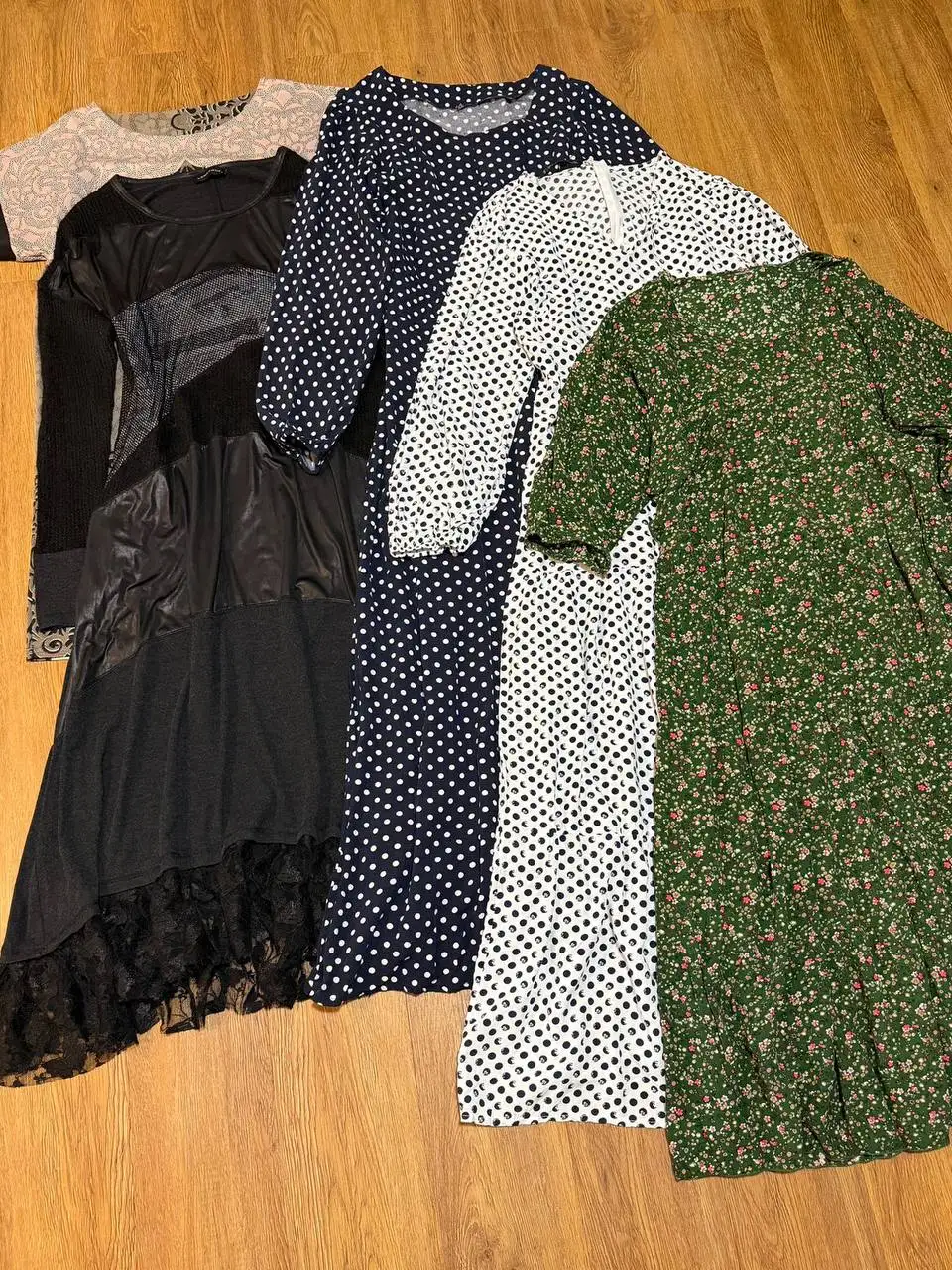 Пакет платьев размер 48/50 - Женская одежда (Одежда) в Люберцы
