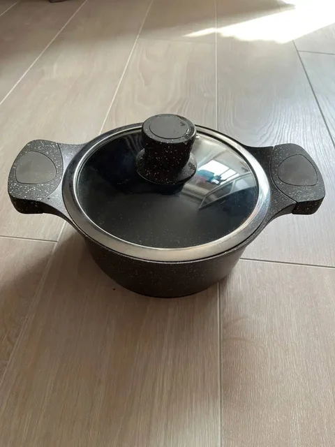 Продажа новой кастрюли с крышкой диаметром 20 см - Климатическая техника в Люберцы