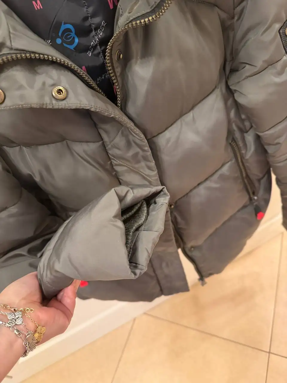 Весенняя/осенняя куртка после химчистки размер 42 - Верхняя одежда (Одежда) в Люберцы