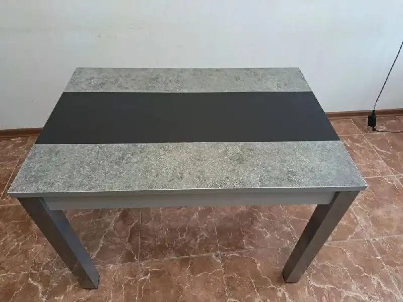 Продается стильный кухонный стол из пластика и стекла с раскладным механизмом - Мебель (Для дома и дачи) в Люберцы