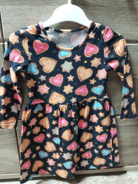 Черное платье 98-104 размер и платье baby go 92 размер - Кроссовки в Люберцы