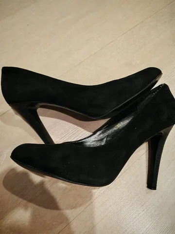 Туфли чёрные замшевые 36 размер - Кроссовки в Люберцы