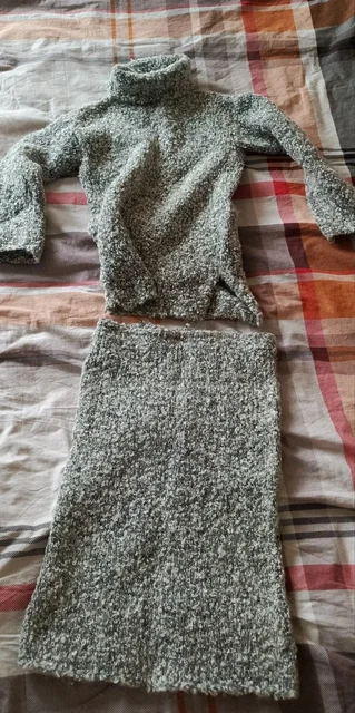 Вязаный комплект для девочки 6-8 лет - Кроссовки в Люберцы