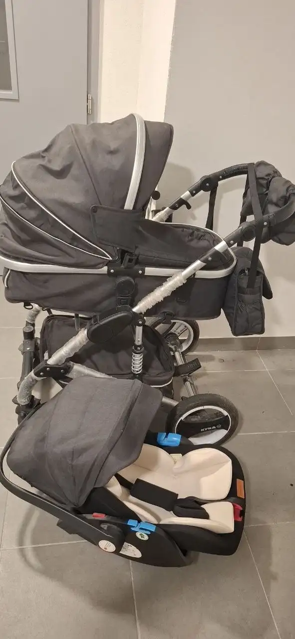 Продаётся б/у детская коляска с комплектацией - Коляски (Товары для детей) в Котельники