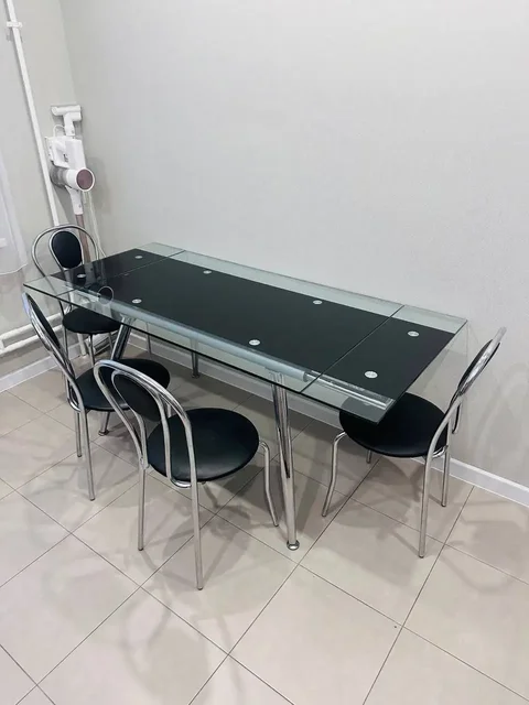 Продам стеклянный стол на 6 персон с 6 стульями - Постельное белье в Люберцы