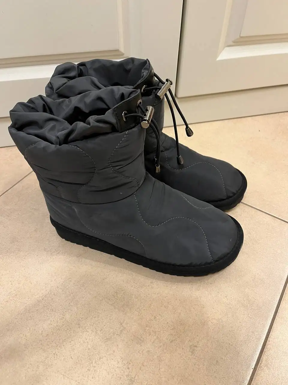 Женские утепленные сапоги дутики 36р - Обувь (Одежда) в Люберцы