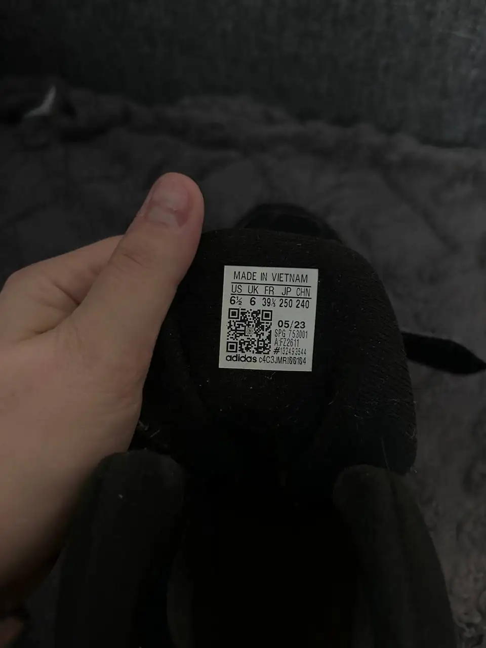 Продам мужские кроссовки Adidas - Обувь (Одежда) в Москва