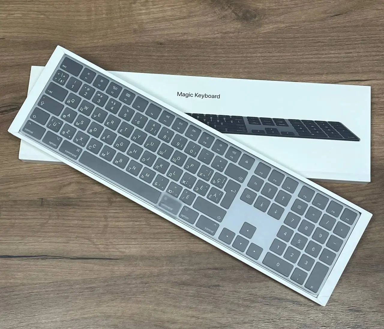 Apple Magic Keyboard с цифровой клавиатурой - Компьютерные клавиатуры (Электроника) в Москва